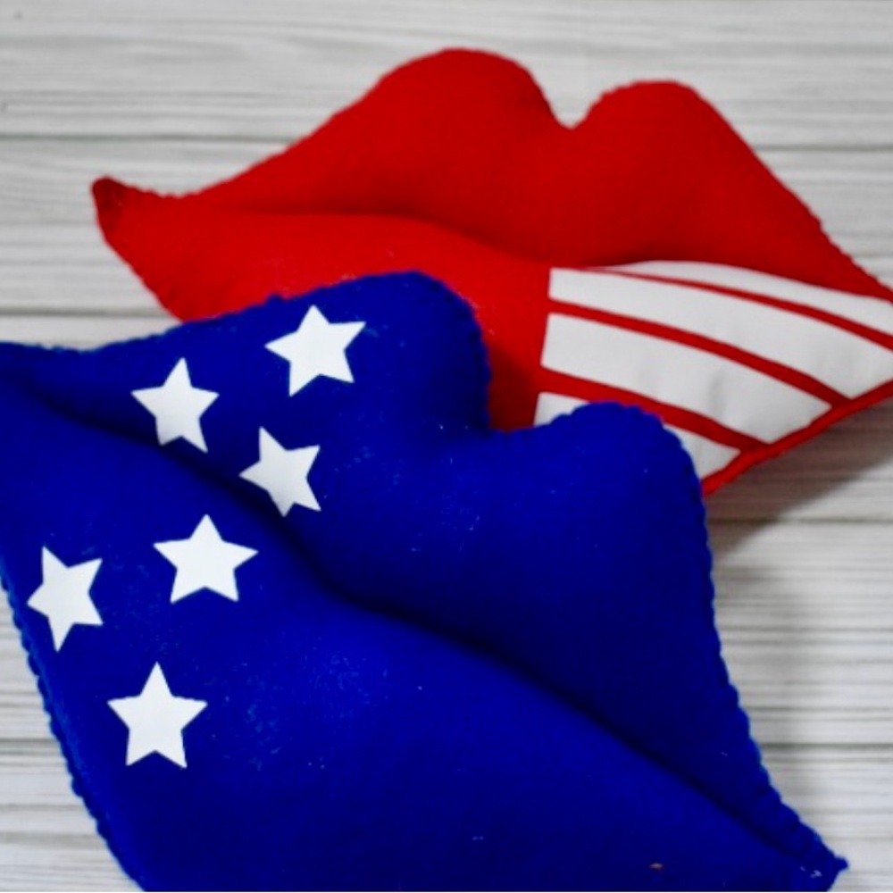 Patriotic Red and Blue Holiday Wreath